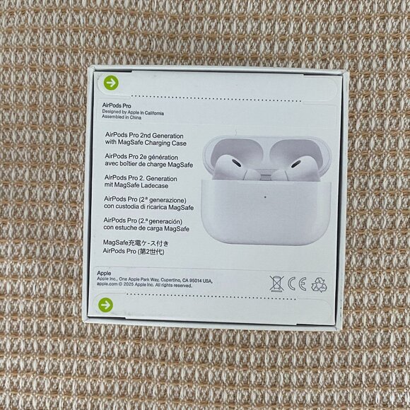 Brand new ✨APPLE AirPods Pro 2｜MagSafe charging case - Picture 2 of 5
